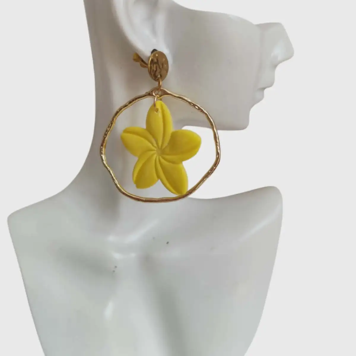 Boucles d'oreilles fleur de tiaré