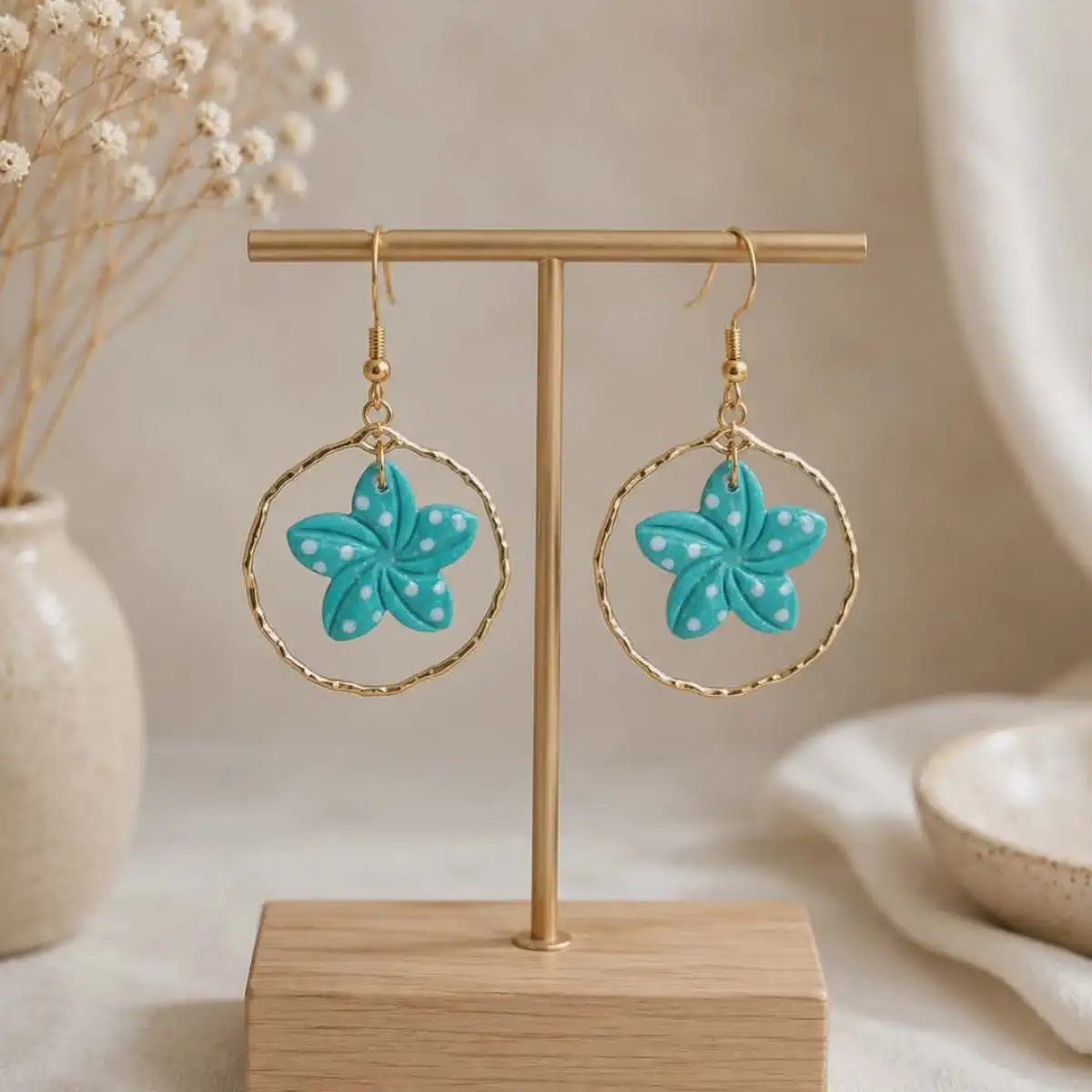 Boucles d'oreilles petite fleur de tiaré-créole