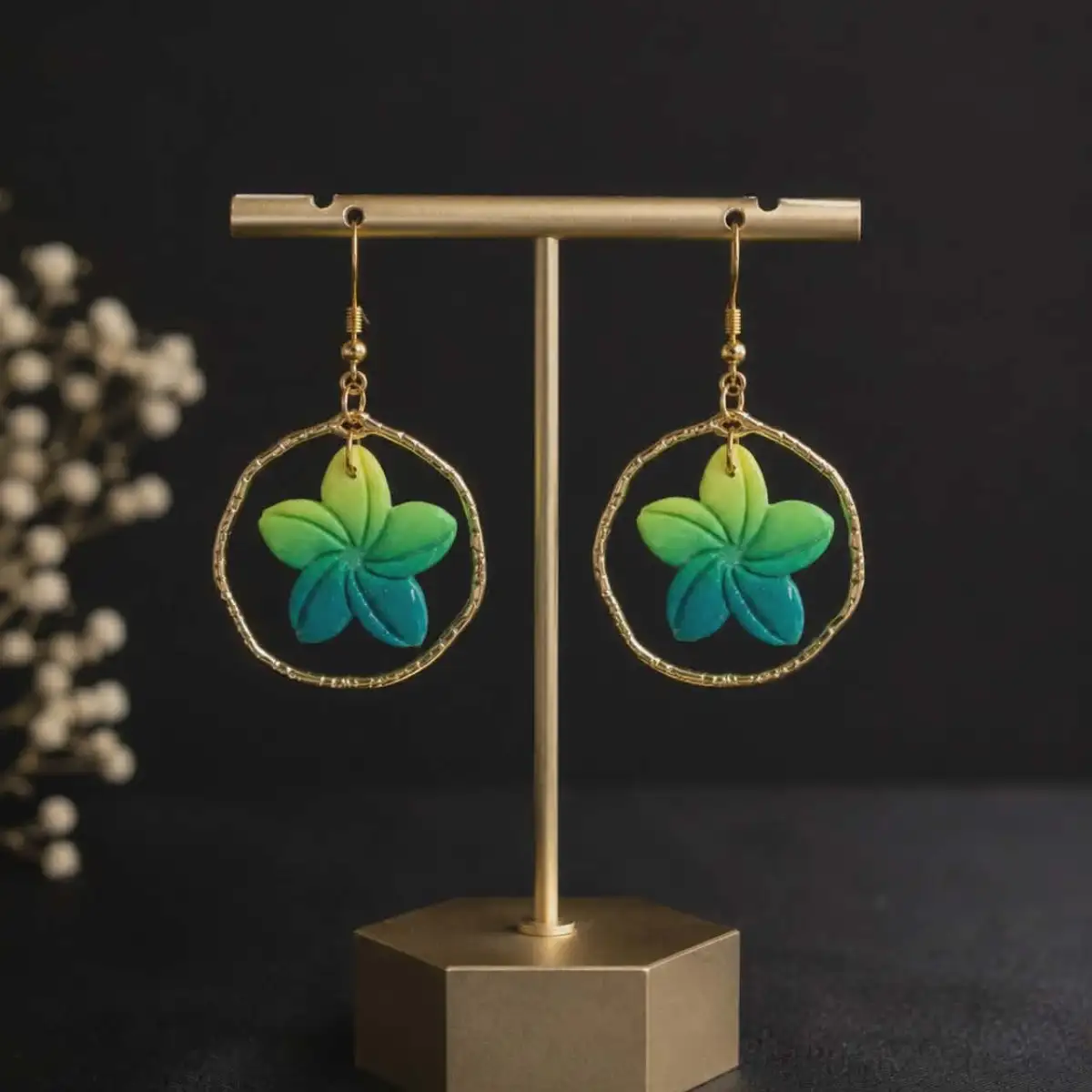 Boucles d'oreilles petite fleur de tiaré-créole