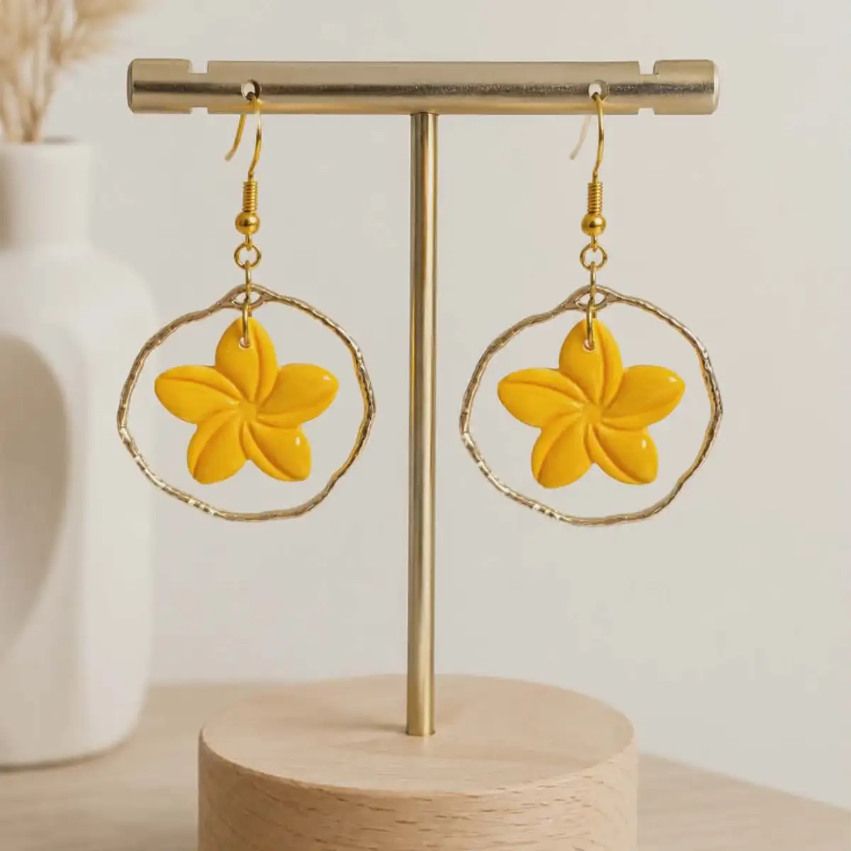 Boucles d'oreilles petite fleur de tiaré-créole