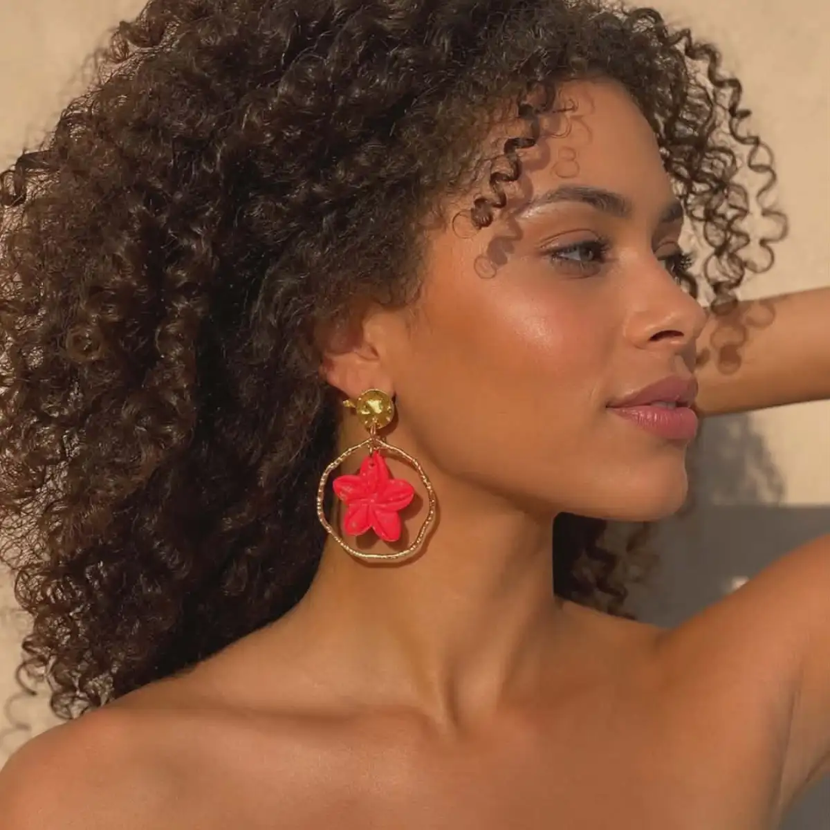 Boucles d'oreilles petite fleur de tiaré-créole